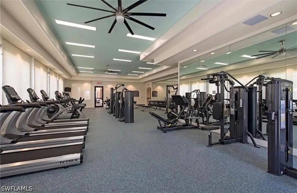 Glacier Court Naples, FL 34119