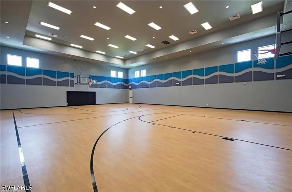 Glacier Court Naples, FL 34119