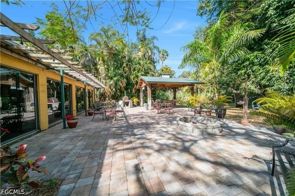 W Mariana Avenue North Fort Myers, FL 33903