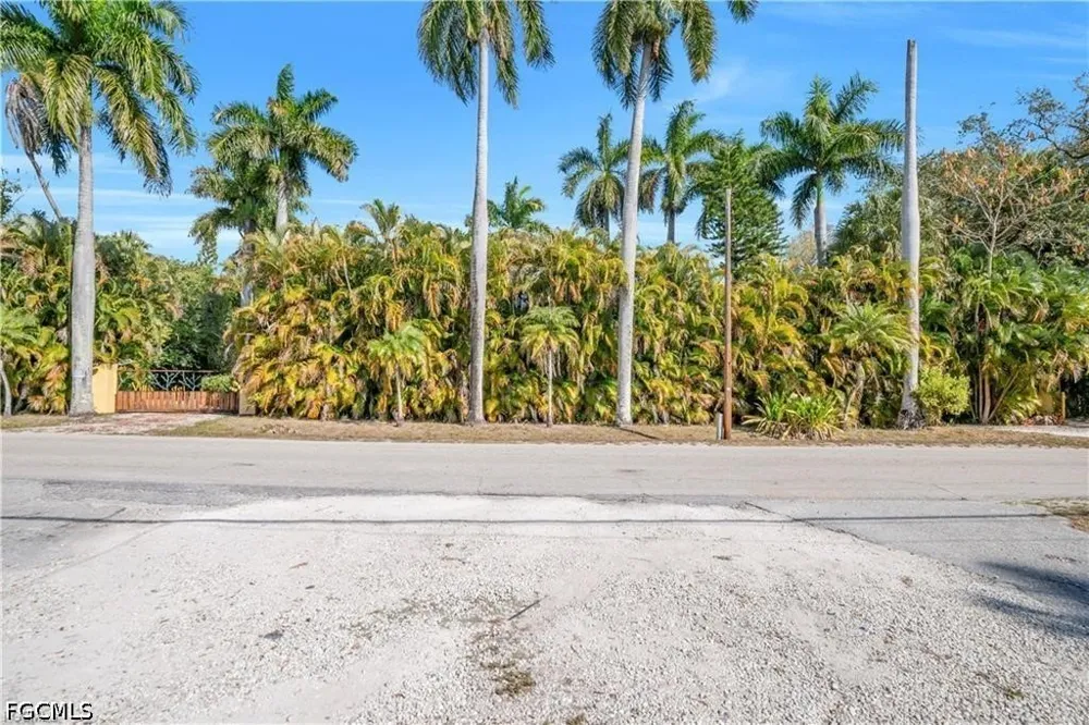 W Mariana Avenue North Fort Myers, FL 33903