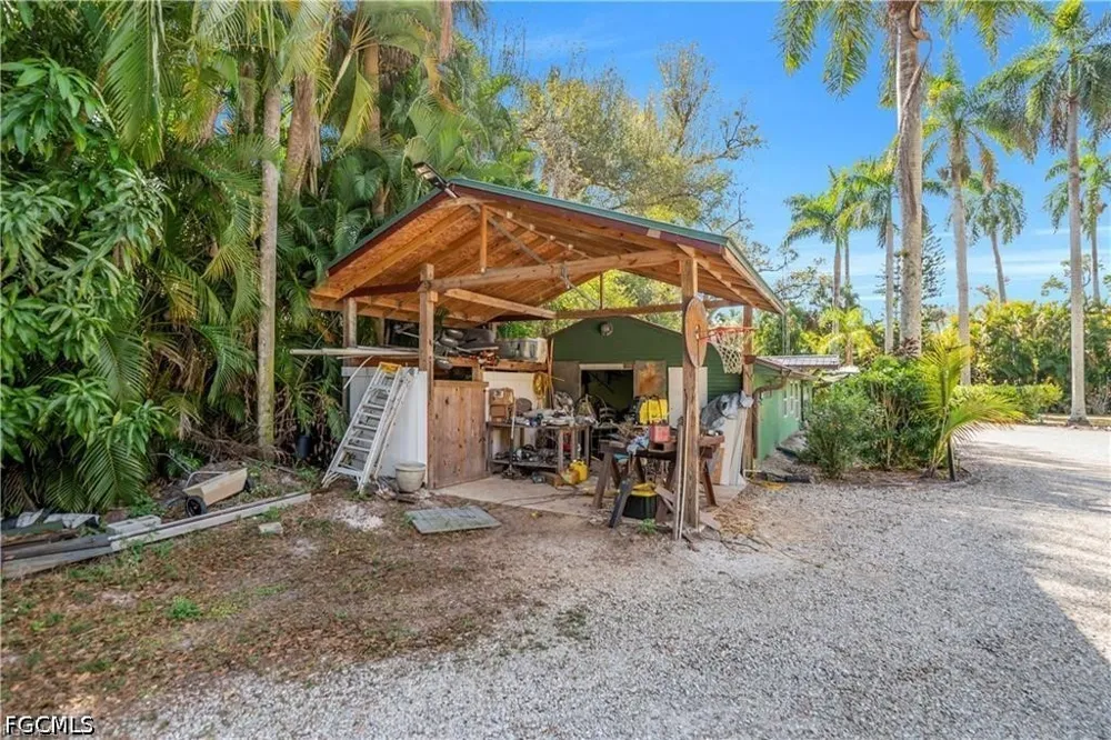 W Mariana Avenue North Fort Myers, FL 33903