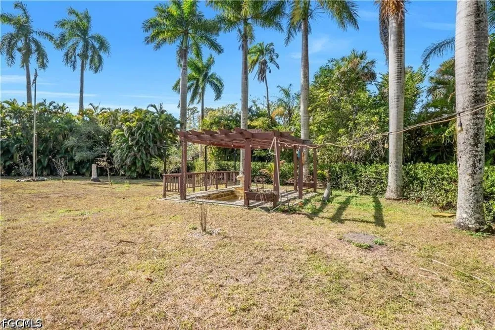 W Mariana Avenue North Fort Myers, FL 33903