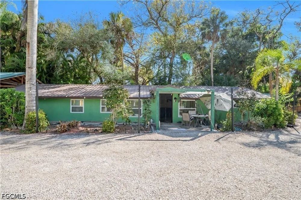 W Mariana Avenue North Fort Myers, FL 33903