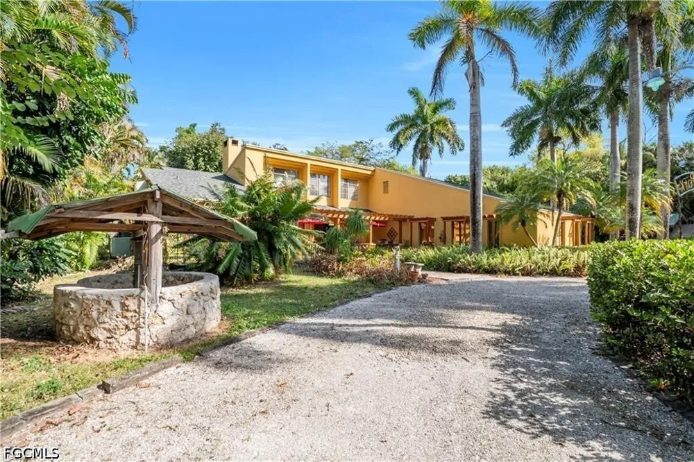 W Mariana Avenue North Fort Myers, FL 33903