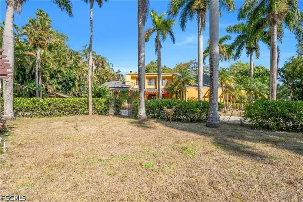 W Mariana Avenue North Fort Myers, FL 33903