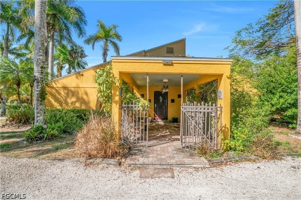W Mariana Avenue North Fort Myers, FL 33903