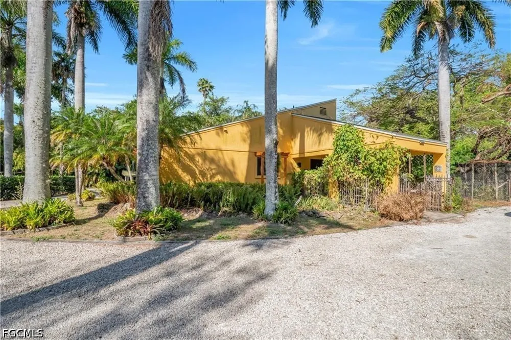 W Mariana Avenue North Fort Myers, FL 33903