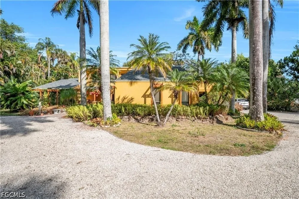 W Mariana Avenue North Fort Myers, FL 33903