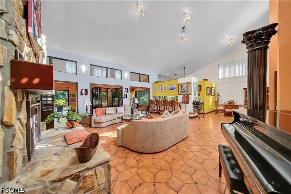 W Mariana Avenue North Fort Myers, FL 33903