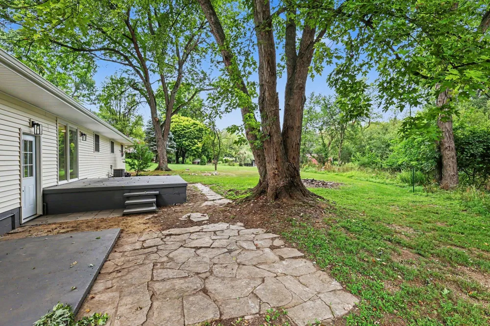 6627 S Jackson Road Jackson, MI 49201