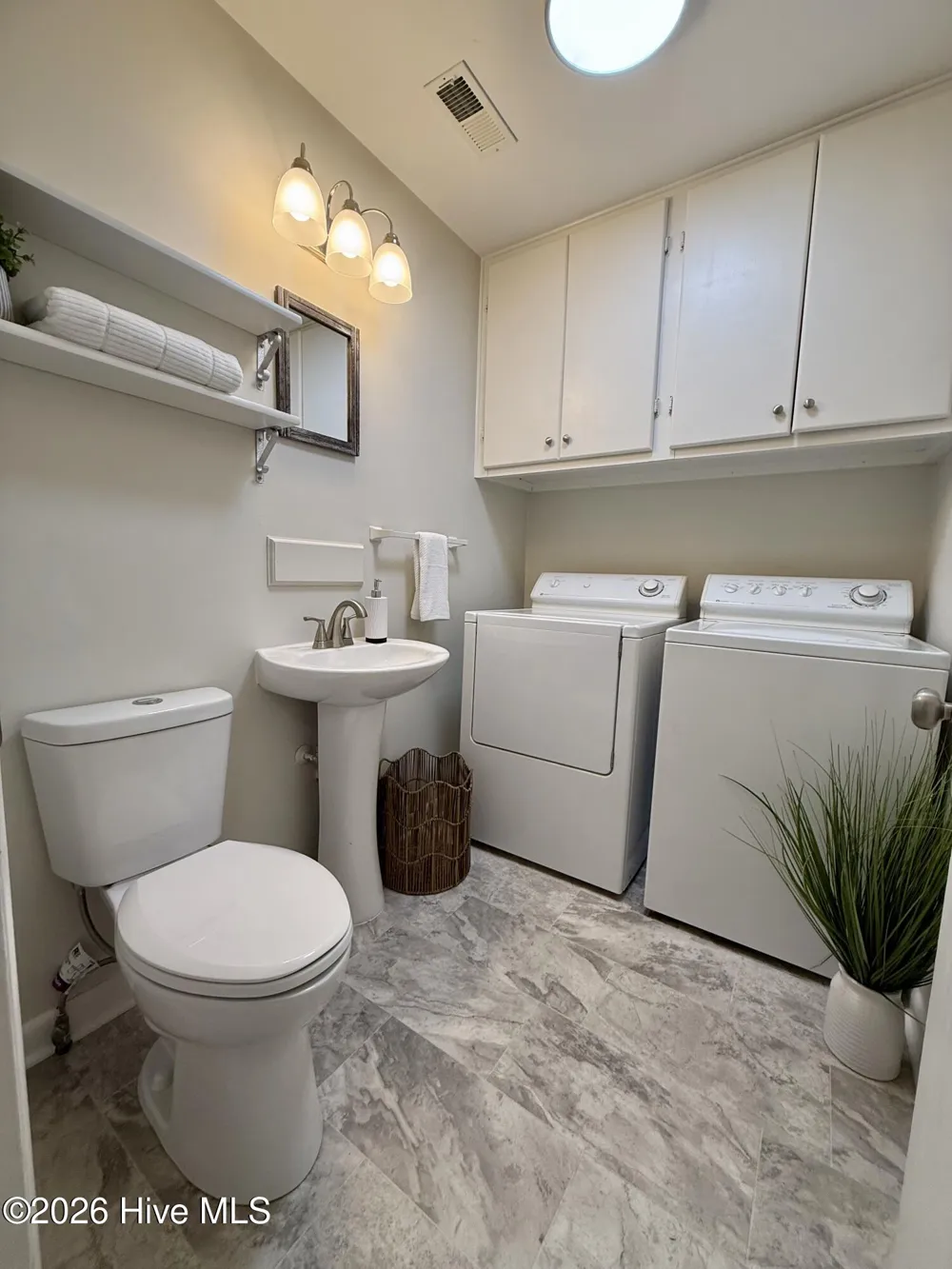 208 W 15th Street Washington, NC 27889