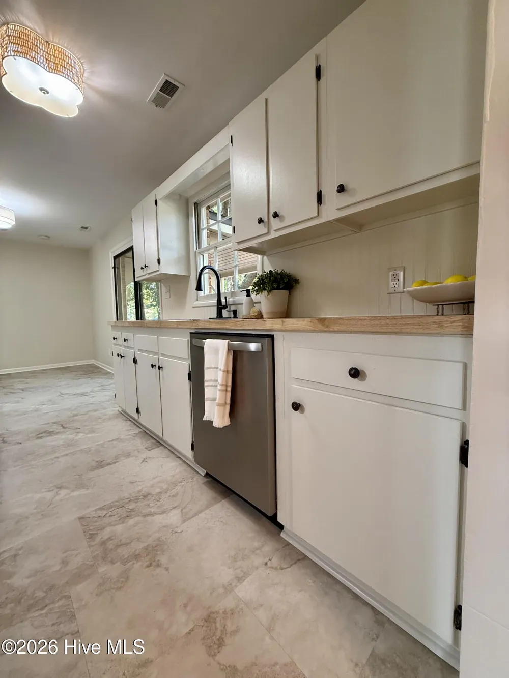 208 W 15th Street Washington, NC 27889