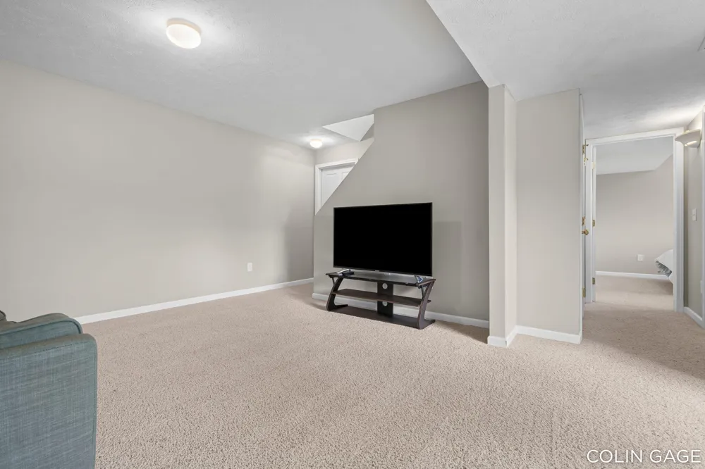 1654 Sunny Glen Drive SE Caledonia, MI 49316