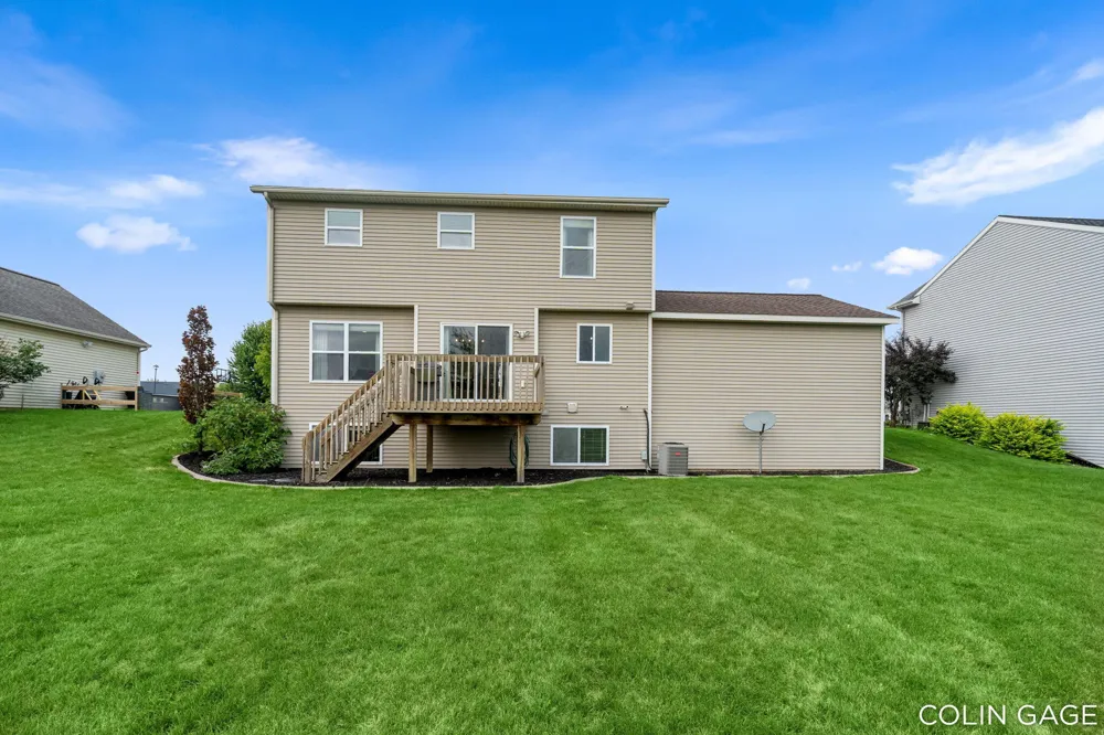 1654 Sunny Glen Drive SE Caledonia, MI 49316
