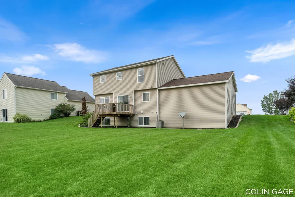 1654 Sunny Glen Drive SE Caledonia, MI 49316