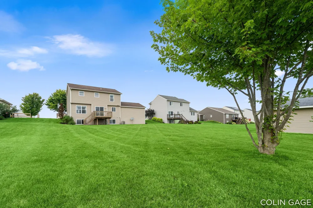 1654 Sunny Glen Drive SE Caledonia, MI 49316