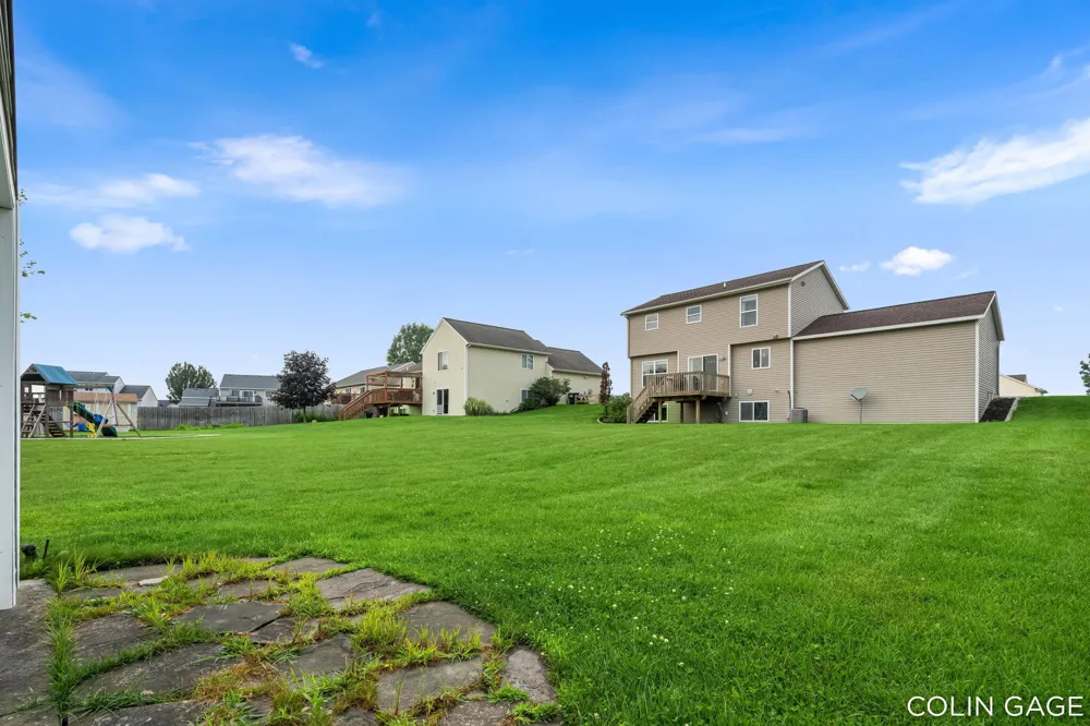 1654 Sunny Glen Drive SE Caledonia, MI 49316