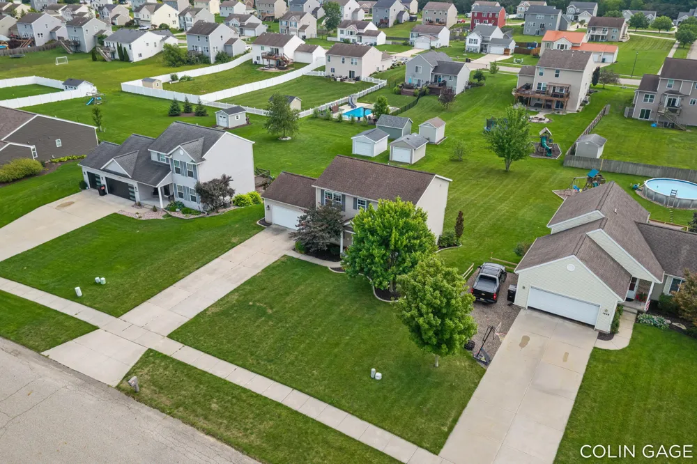 1654 Sunny Glen Drive SE Caledonia, MI 49316