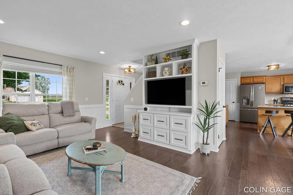 1654 Sunny Glen Drive SE Caledonia, MI 49316