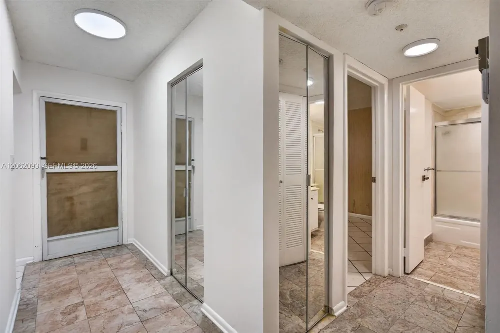6080 NW 44th St #410 Lauderhill, FL 33319