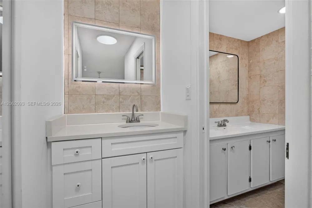 6080 NW 44th St #410 Lauderhill, FL 33319