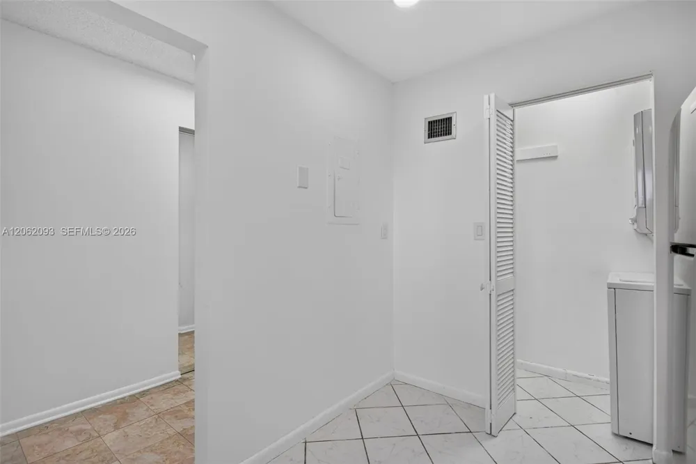 6080 NW 44th St #410 Lauderhill, FL 33319