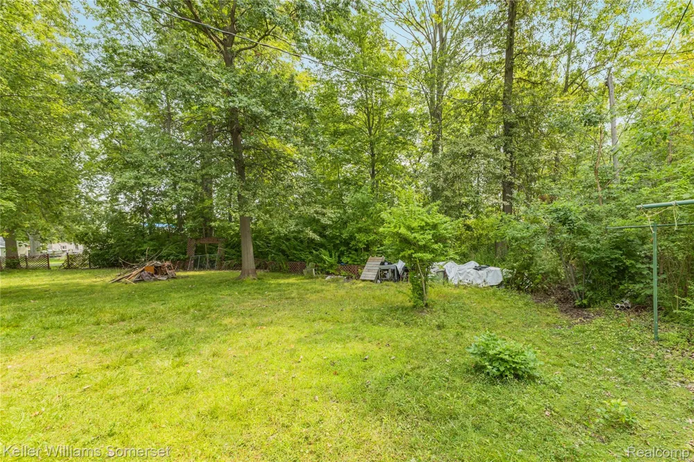259 William Street Clay Township, MI 48028