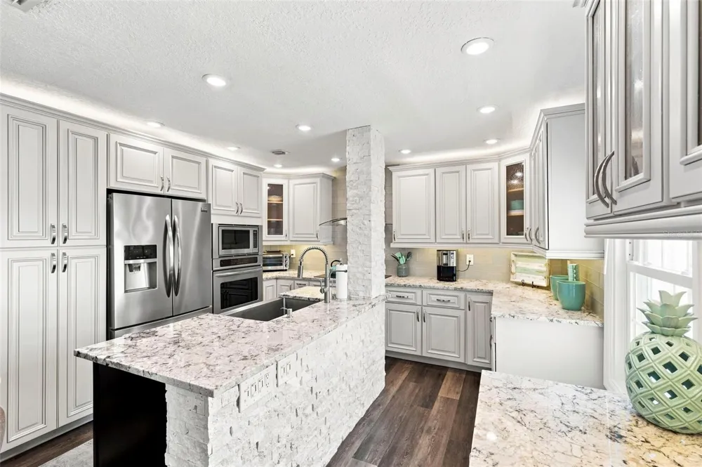 5023 STARFISH DRIVE SE #E St Petersburg, FL 33705