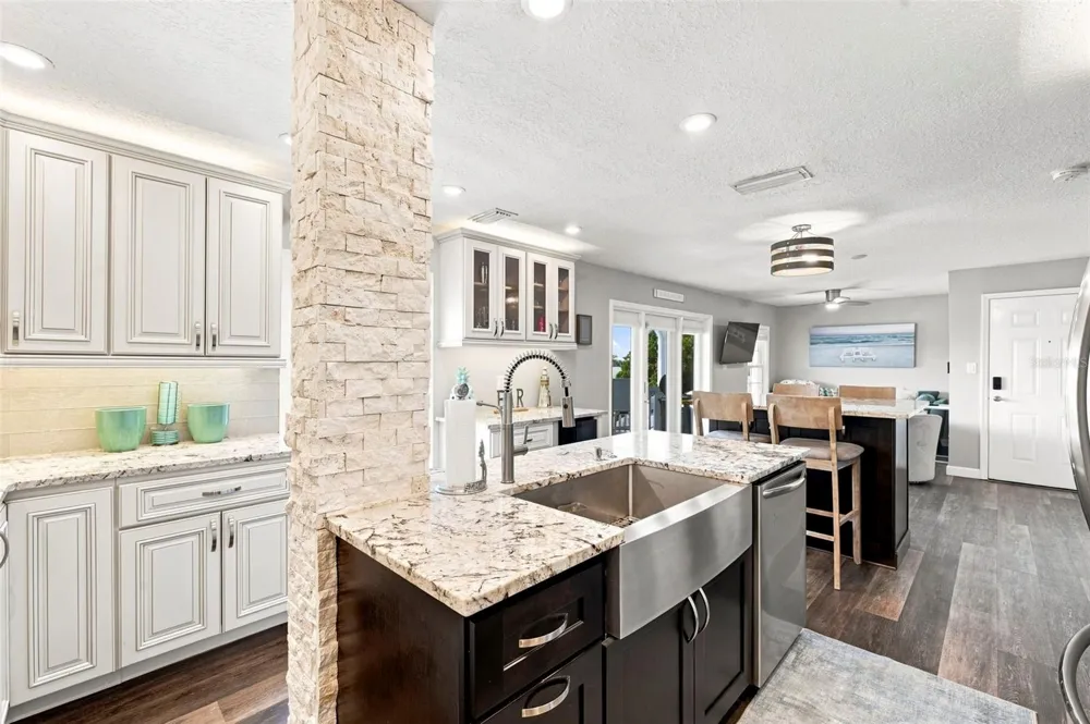 5023 STARFISH DRIVE SE #E St Petersburg, FL 33705