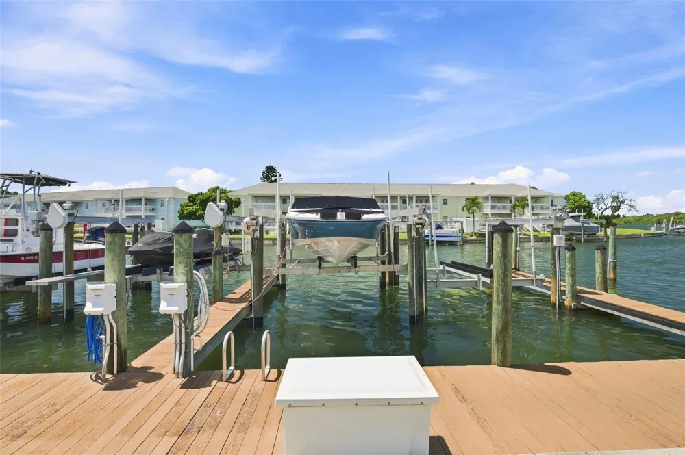 5023 STARFISH DRIVE SE #E St Petersburg, FL 33705