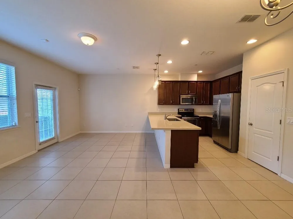 1039 TARAMUNDI DRIVE Oviedo, FL 32765