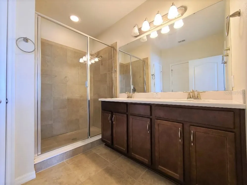 1039 TARAMUNDI DRIVE Oviedo, FL 32765