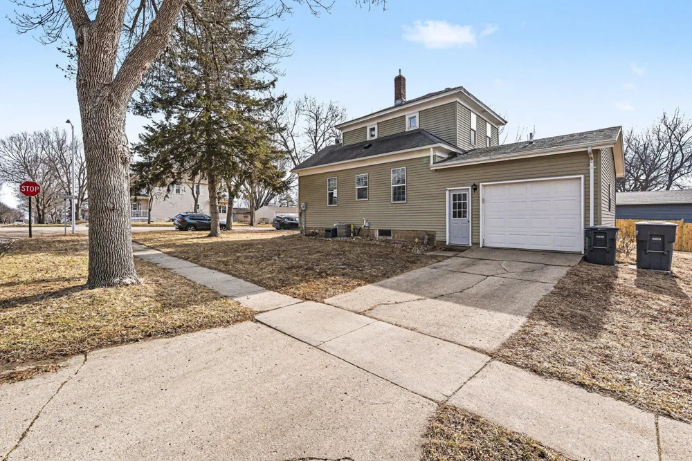 219 Donaldson Street Luverne, MN 56156
