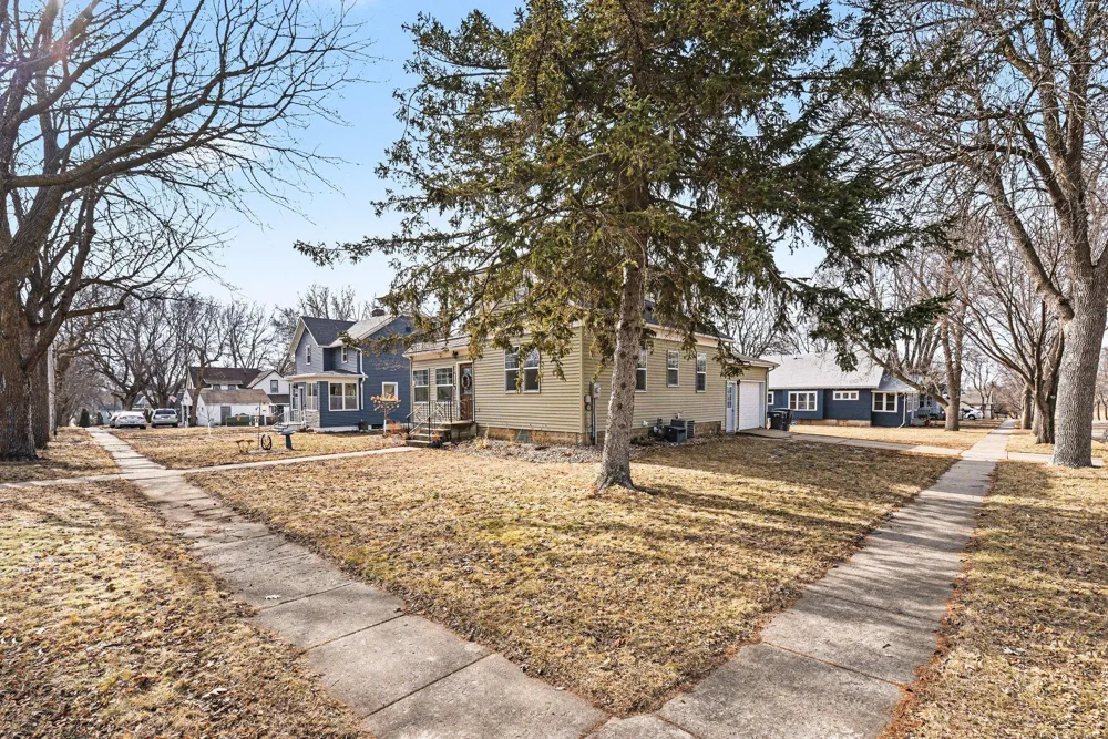 219 Donaldson Street Luverne, MN 56156