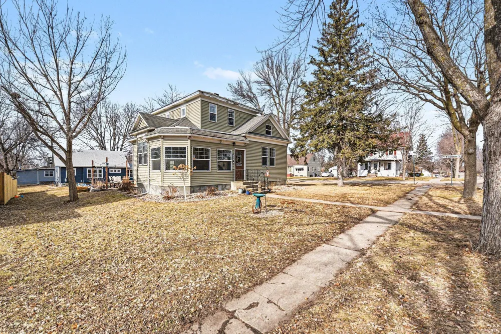 219 Donaldson Street Luverne, MN 56156