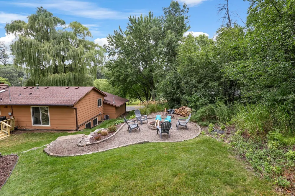 13529 1st Avenue S Burnsville, MN 55337