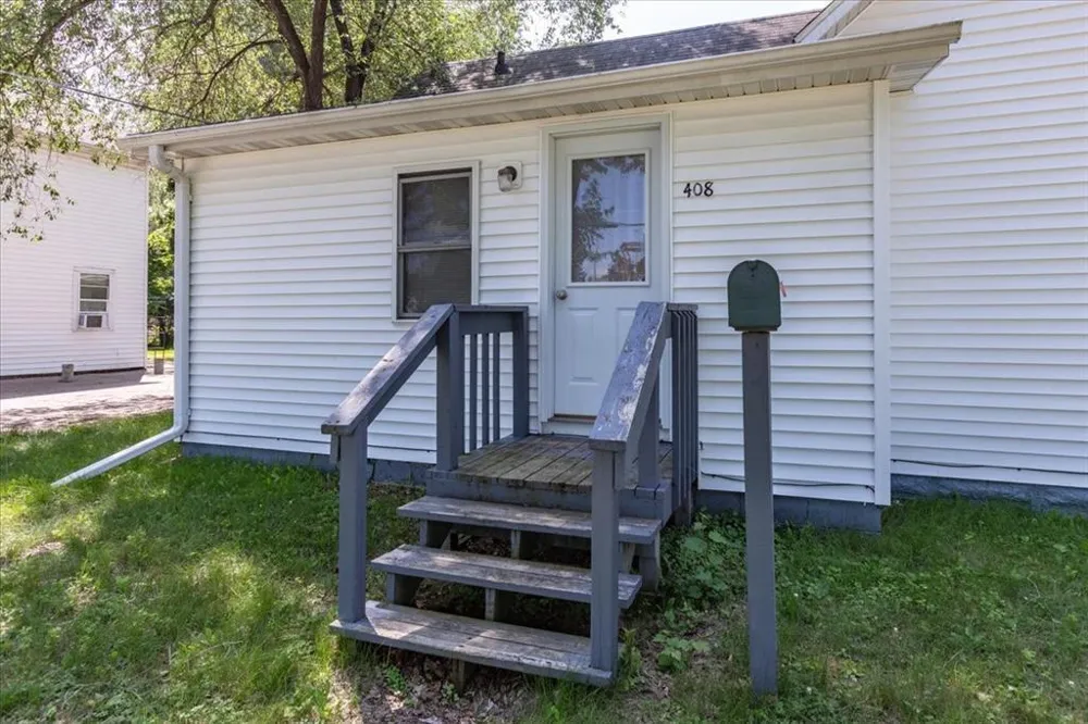408 18th Avenue E Menomonie, WI 54751