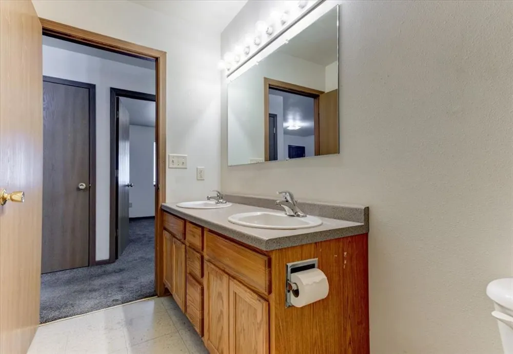 408 18th Avenue E Menomonie, WI 54751