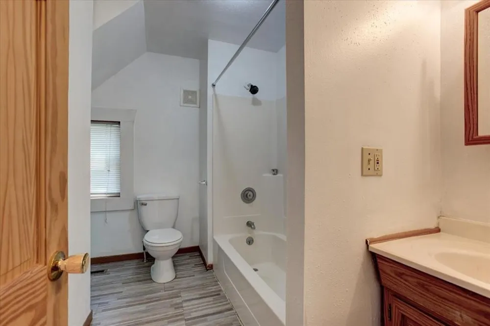 408 18th Avenue E Menomonie, WI 54751