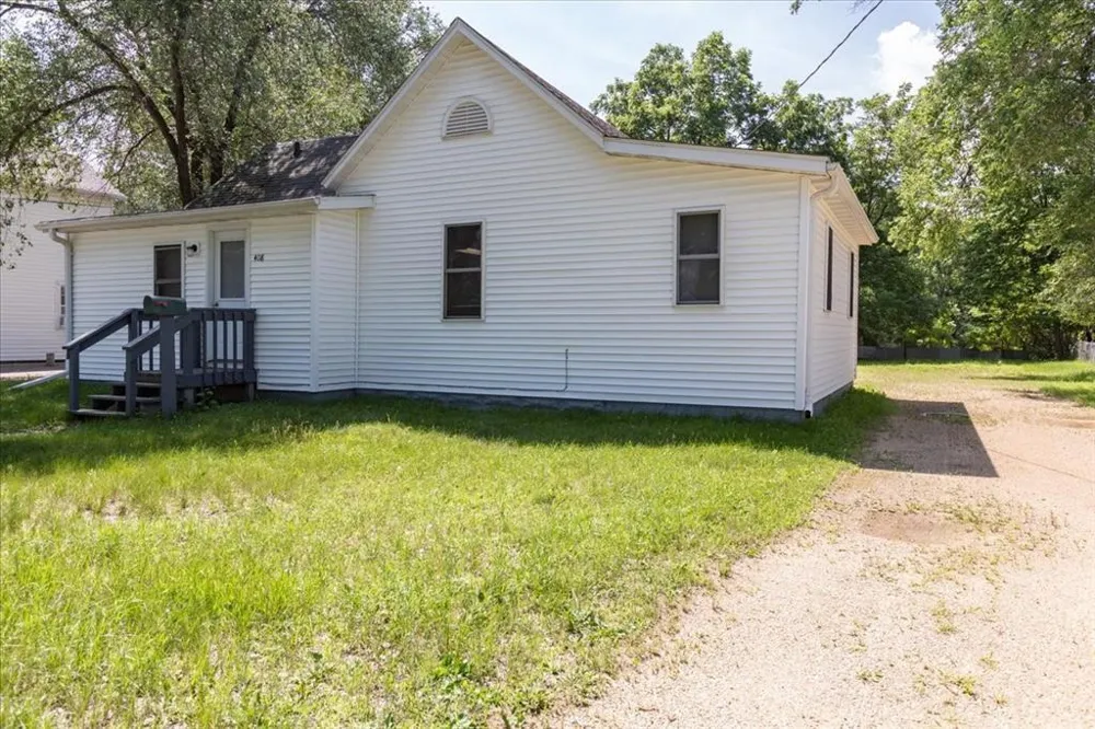 408 18th Avenue E Menomonie, WI 54751