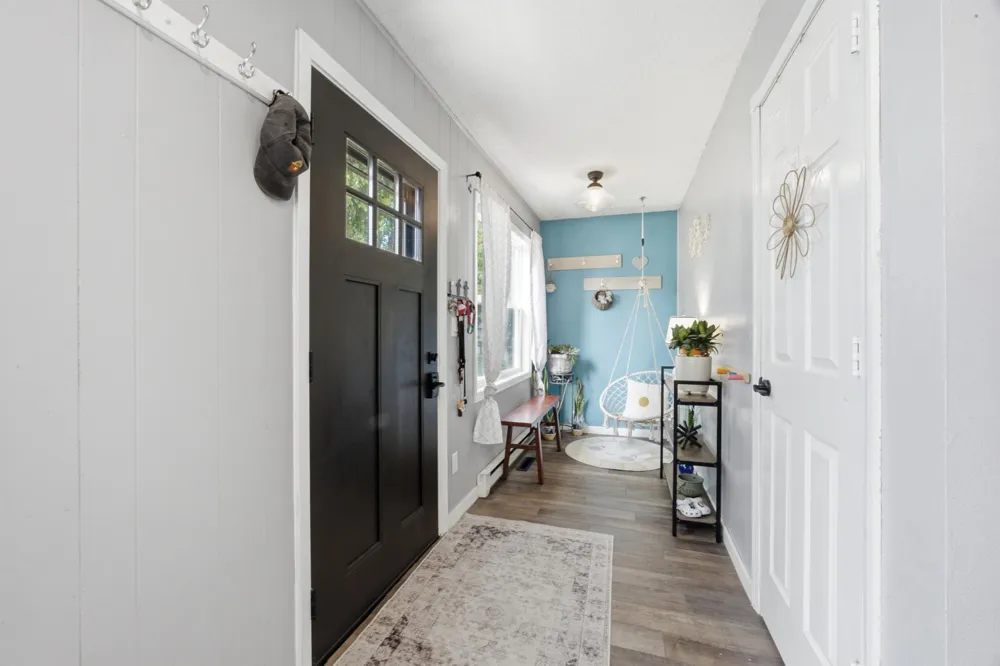 428 Brook Avenue Moorhead, MN 56560
