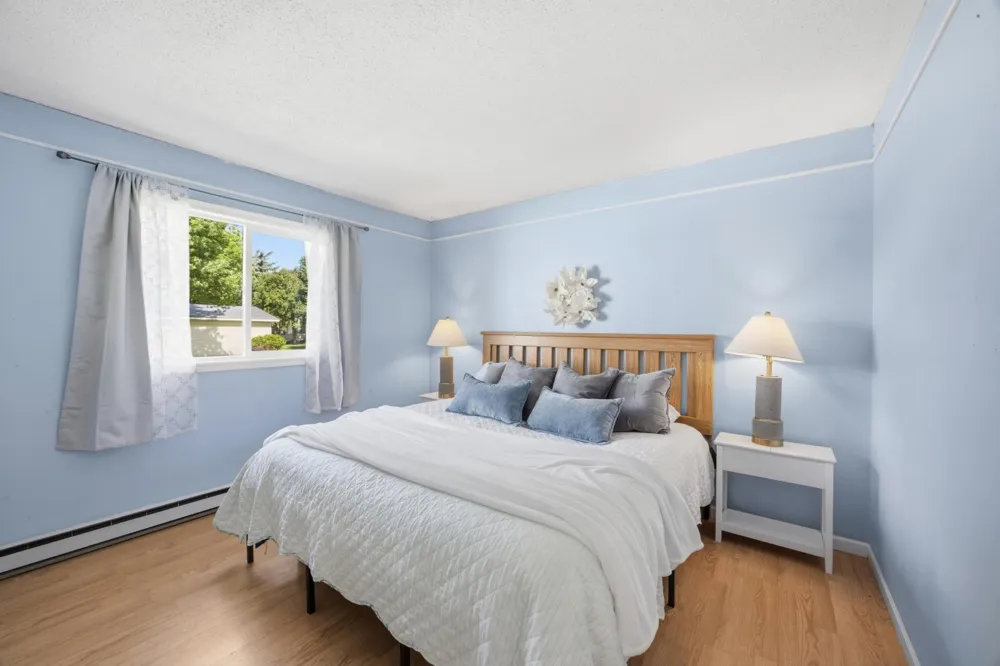 428 Brook Avenue Moorhead, MN 56560
