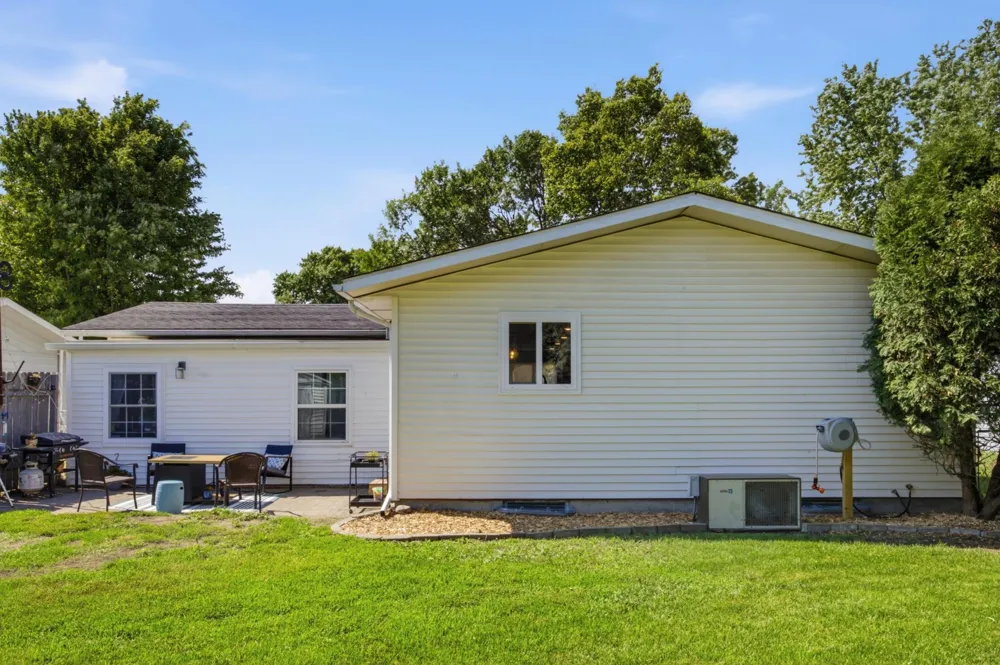 428 Brook Avenue Moorhead, MN 56560