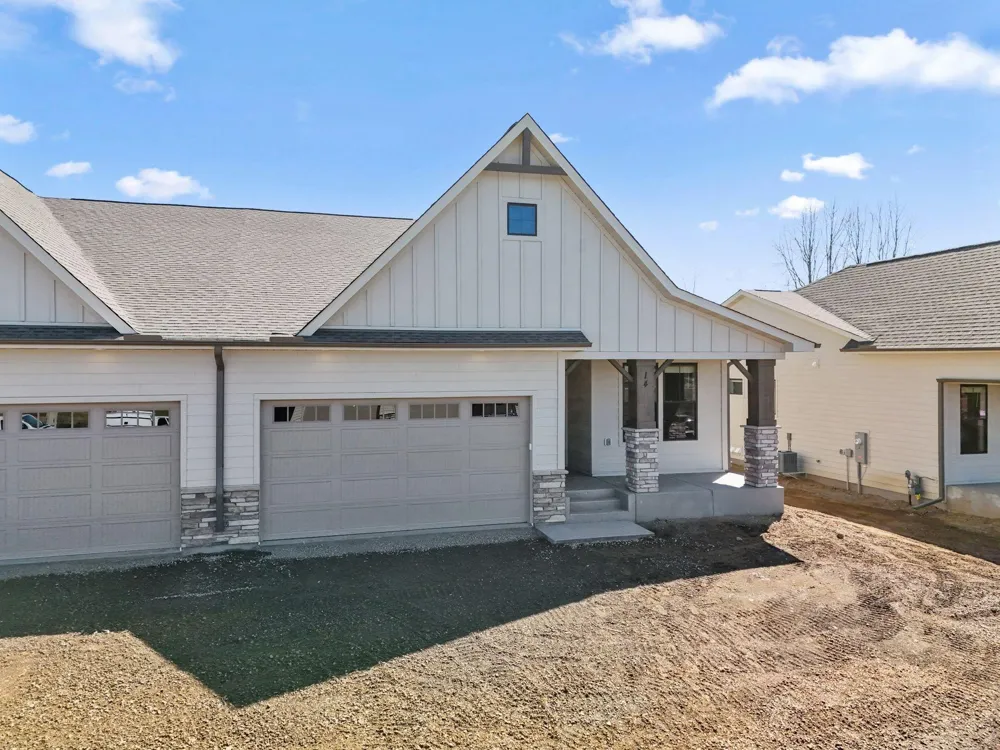14 Palomino Court Hudson, WI 54016