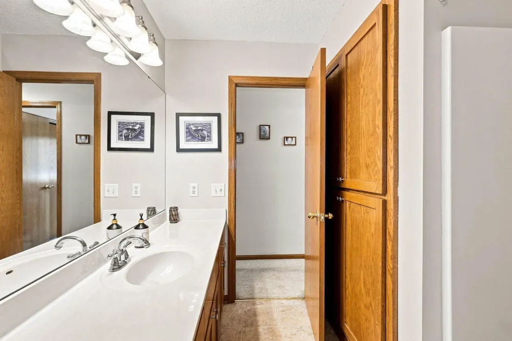 9195 Prairie Street Elko New Market, MN 55020