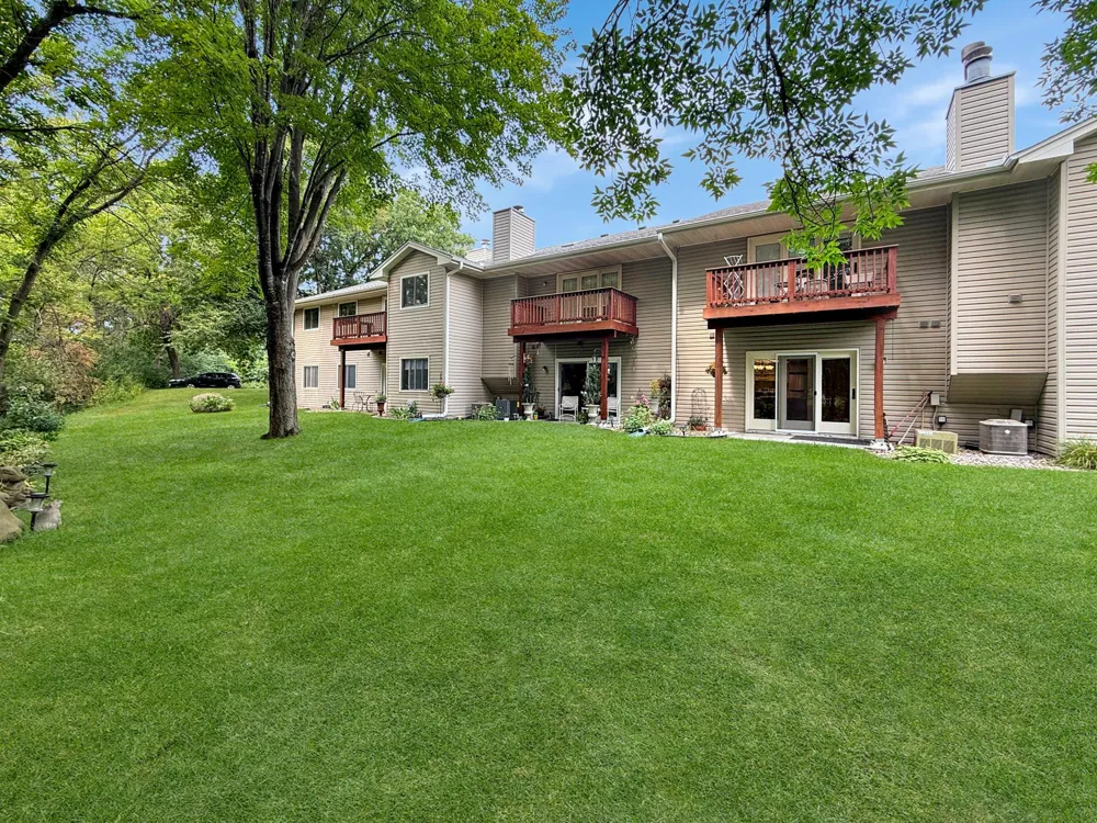 18516 Creeks Bend Drive Minnetonka, MN 55345