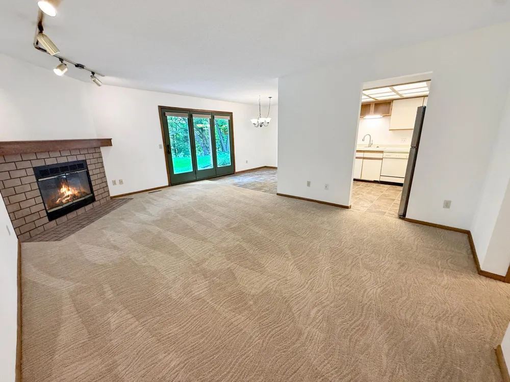 18516 Creeks Bend Drive Minnetonka, MN 55345