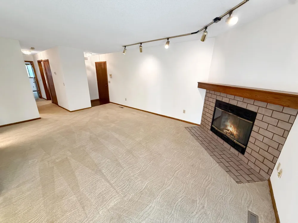 18516 Creeks Bend Drive Minnetonka, MN 55345
