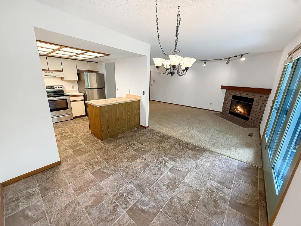 18516 Creeks Bend Drive Minnetonka, MN 55345
