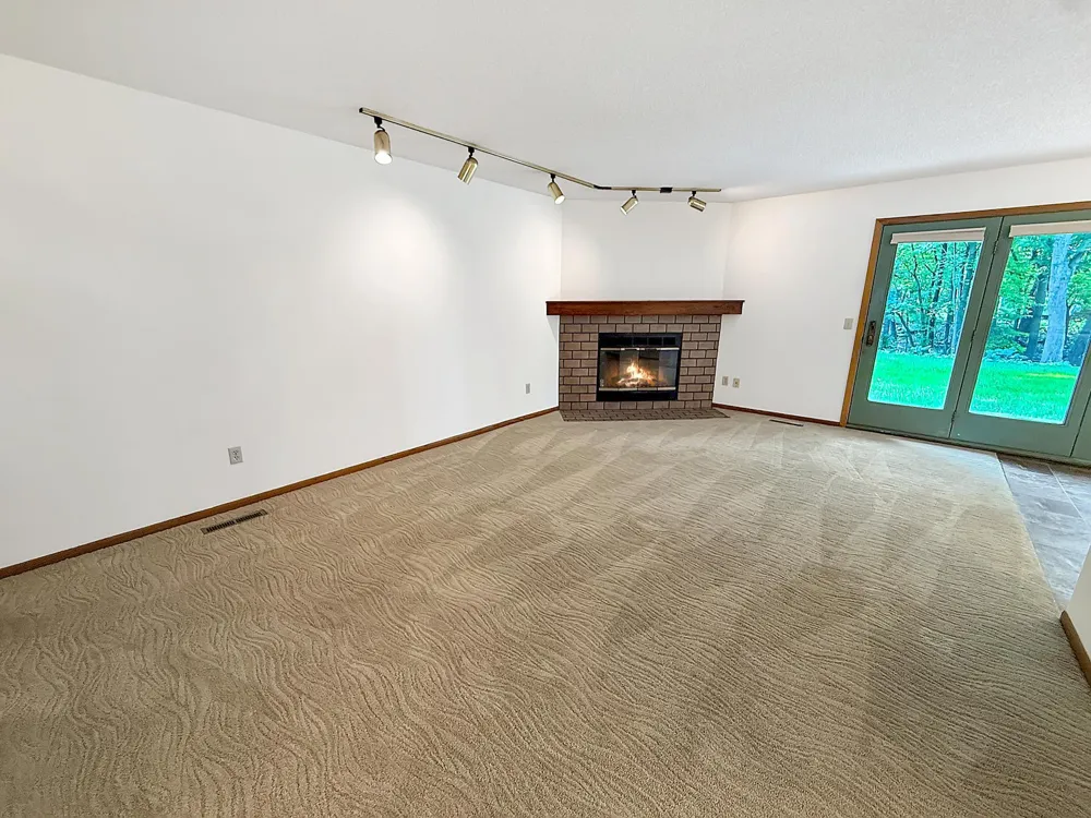 18516 Creeks Bend Drive Minnetonka, MN 55345